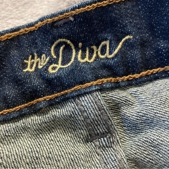 Old Navy Dark Wash The Diva Bootcut Denim Jeans Light Stretch LowMid Rise Size 6 - Picture 6 of 11